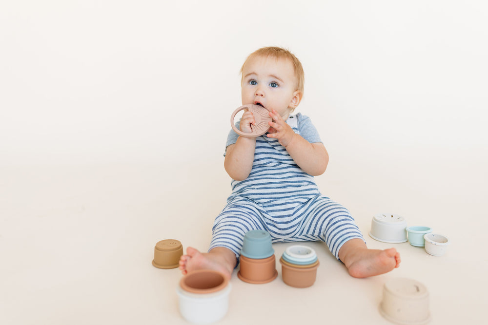 Sun Silicone Teether - Oat ☼